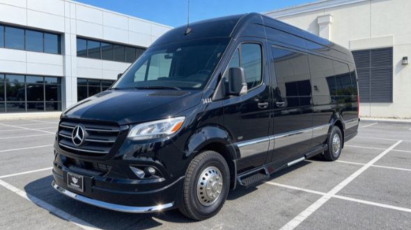10 passenger sprinter van washington